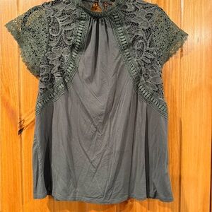 Cable & Gauge Dark Green Lace Accent Blouse
